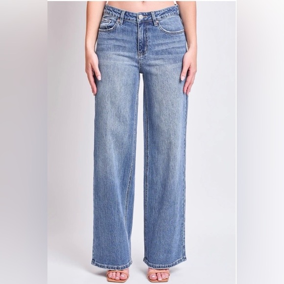 YMI Denim - 37. YMI Women's Luxe Bella Wide leg, Hise Rise Jeans, Sz. 5/27, Worn once, EUC
